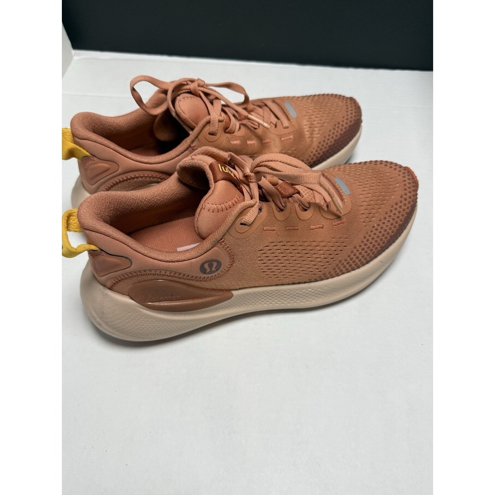 Lululemon BeyondFeel Run Womens Running Shoes Orange Size 7.5 Cushioned Comfort - Picture 4 of 6